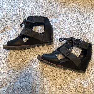 ❤️ Sorel Joanie Lace up Sandals